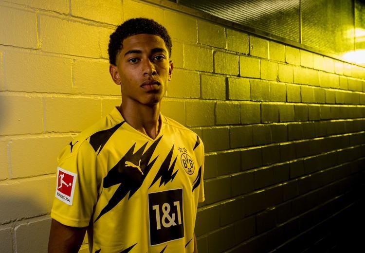 马卡：NFL在伯纳乌举办迫使皇马一直打客场，对球队造成沉重后果（马卡报：伯纳乌承办NFL致皇马长期客场作战，球队遭受严重影响）