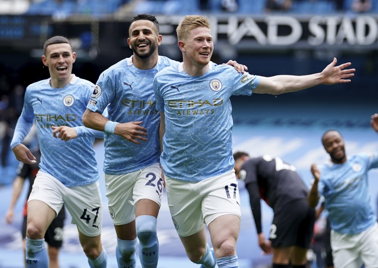 西甲：巴萨客场3-1战胜赫罗纳（西甲客场告捷：巴萨3-1力克赫罗纳）