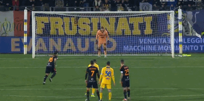 足球曝英超巨星考虑加盟沙特联赛，工资惊人