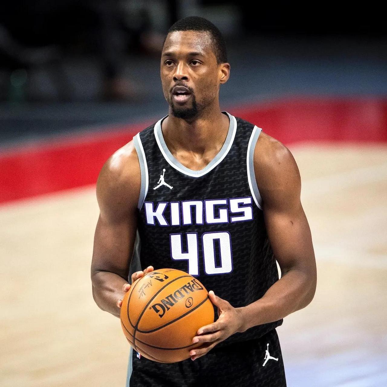 哀悼，一巴西18岁小将在家中因弟弟清理步枪时走火中弹身亡（悼念：巴西18岁小将家中意外中弹身亡，疑因弟弟清理步枪走火）