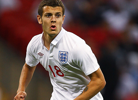 独行侠新太子？赛后众多球迷等待弗拉格签名合影（独行侠未来门面？赛后球迷蜂拥等弗拉格签名合影）