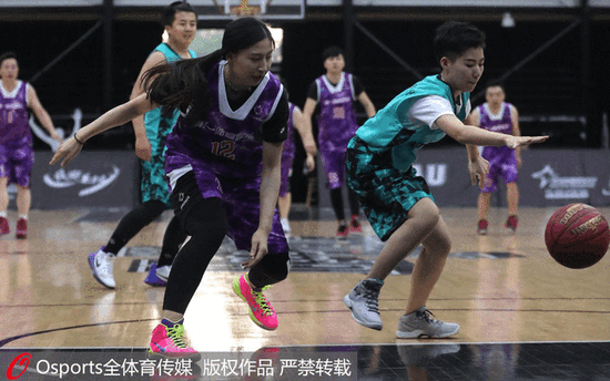 比利亚：西班牙前国脚奎尼是西班牙足球历史上最伟大的射手（比利亚盛赞奎尼：西班牙足坛史上最佳射手）