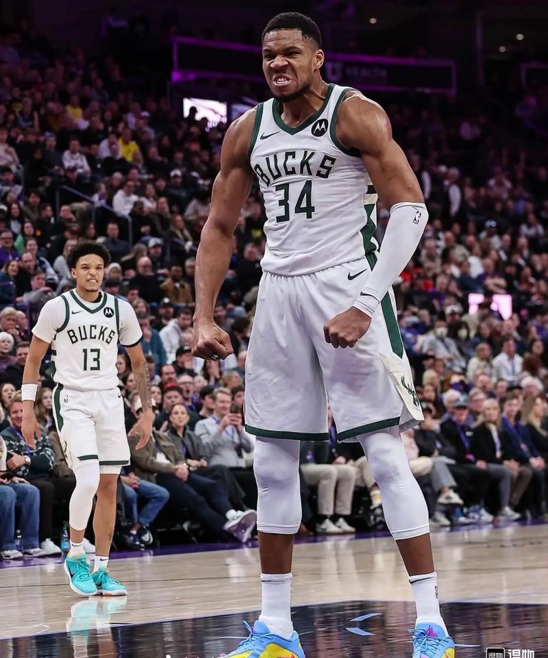 黄希扬：向余望在国奥遭受巨大质疑，归队后每个人都在鼓励他（黄希扬：向余望在国奥饱受质疑，回归后得到全队鼓励）