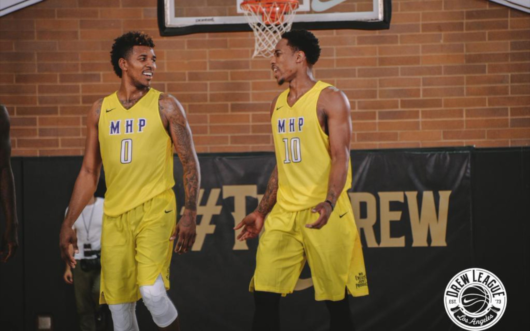 球队赛后合练照片曝光，专注备战（赛后合练照流出，球队全力备战）